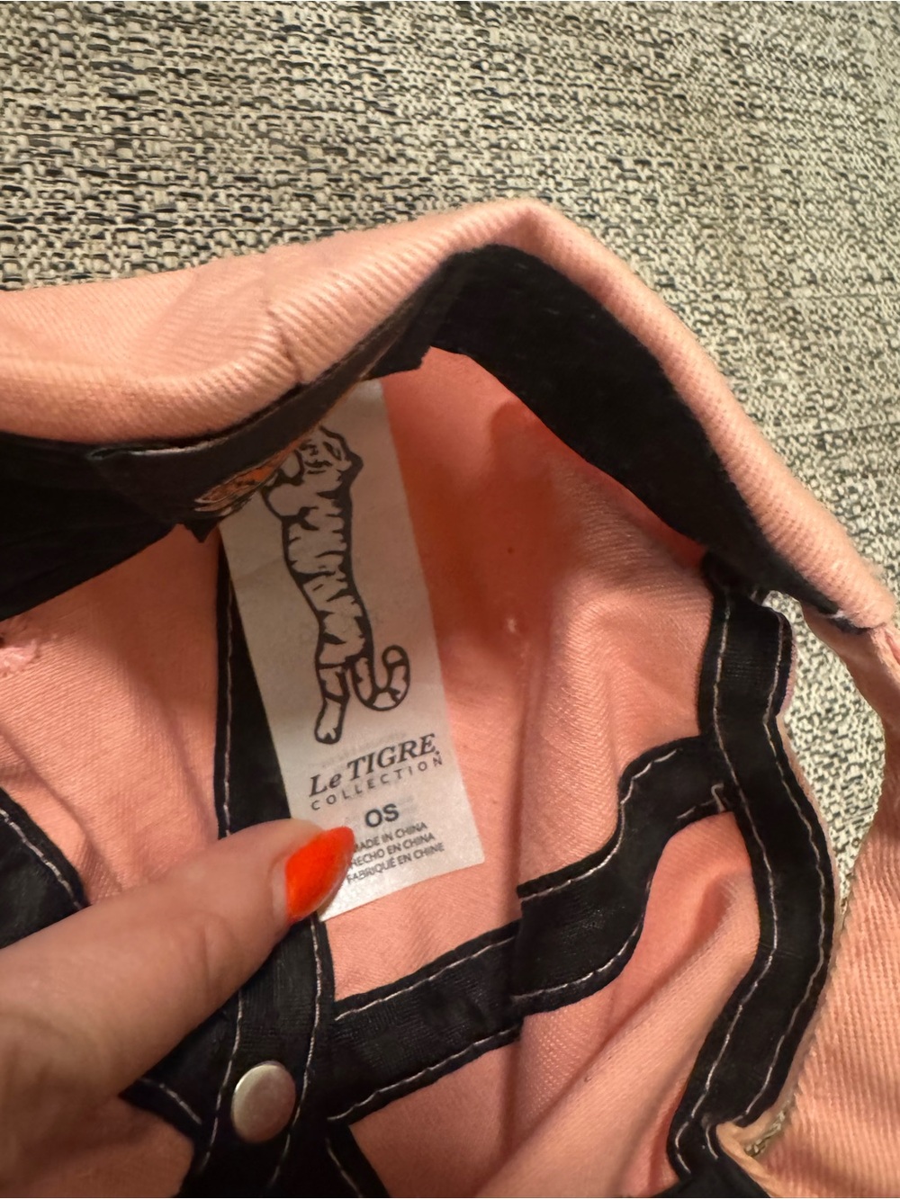 Le Tigre Peach Baseball Cap with Black Trim - Picture 4 of 4